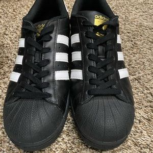 Adidas Sneakers